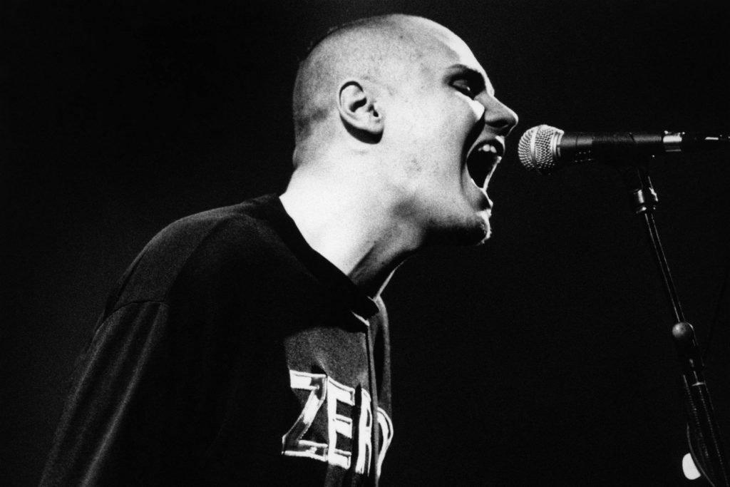 Billy Corgan cantando en vivo con The Smashing Pumpkins