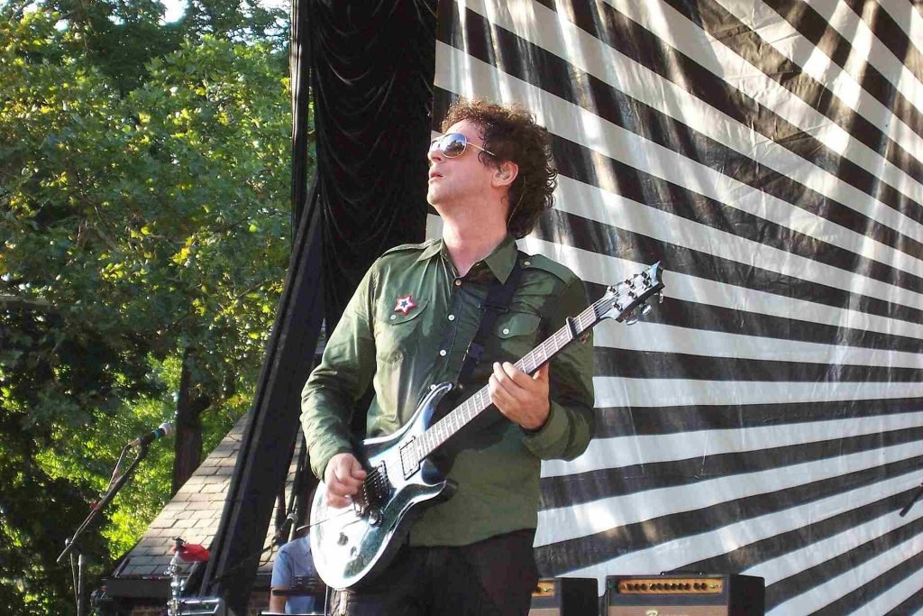 Gustavo Cerati en un parque de New York, 2006. Por Carlos Martínez.