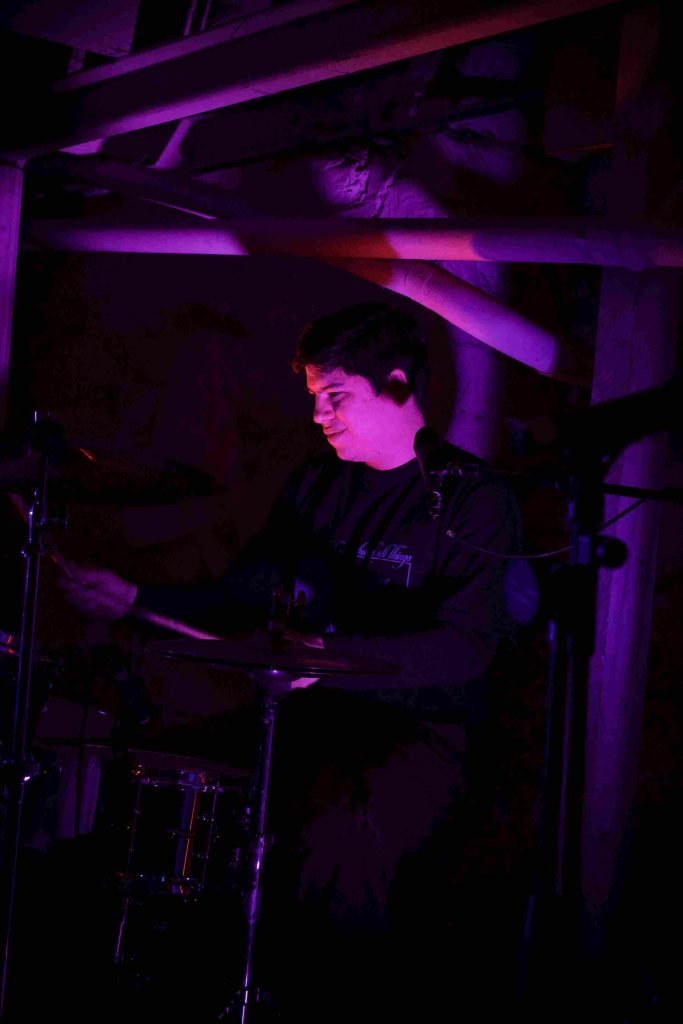 Foto de banda chilena, Defensa Personal, en Casa Palacio. Por Loretto Del Canto.