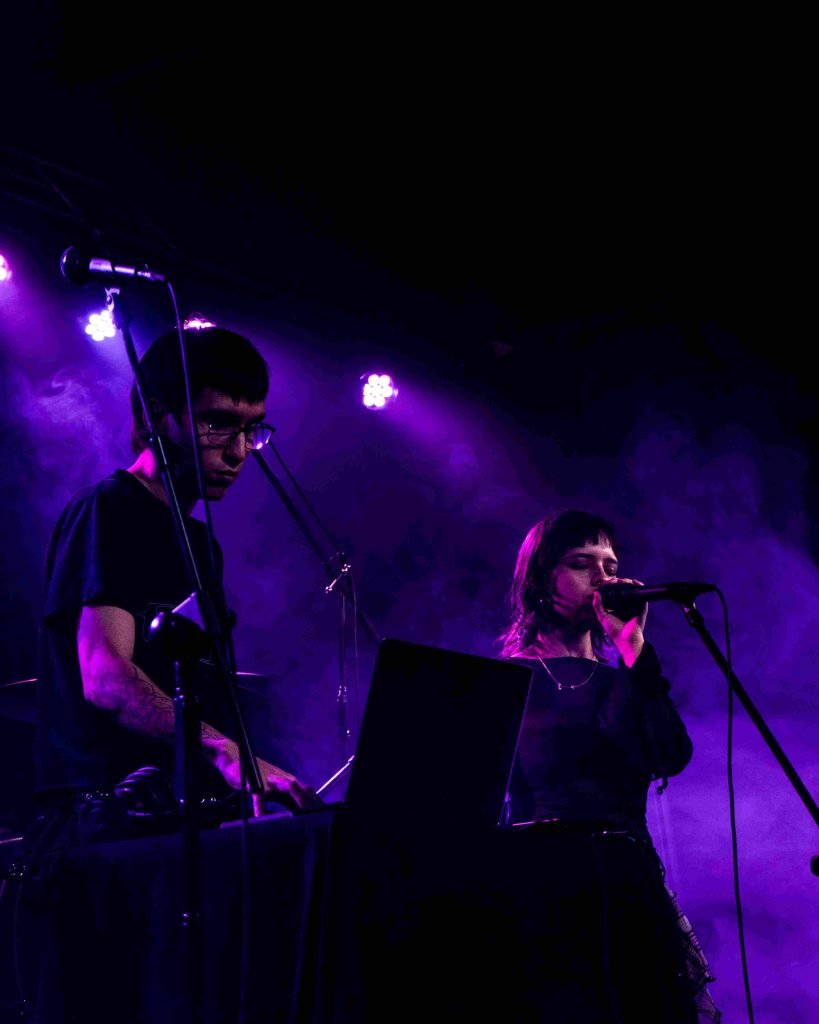 Foto de Insika y Tashka en Crearock. Por Fernando Vilches.