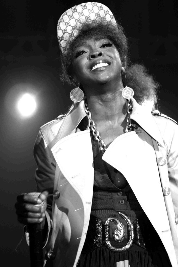 Lauryn Hill, cantante estadounidense. 2007. Por Daigo Oliva from São Paulo, Brasil, CC BY-SA 2.0 , via Wikimedia Commons.