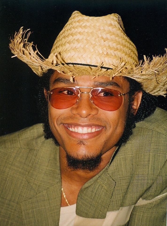 Foto de Maxwell, cantante estadounidense. © copyright John Mathew Smith 2001.