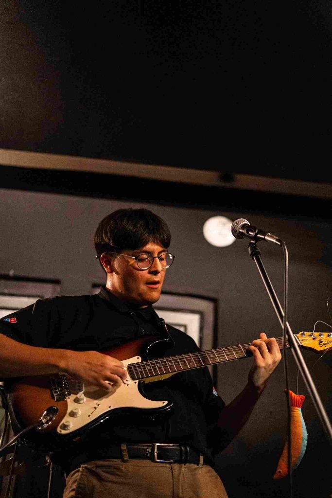 Lleguen Temprano en Radio Escena. 07/02/26. Por Fernando Vilches.
