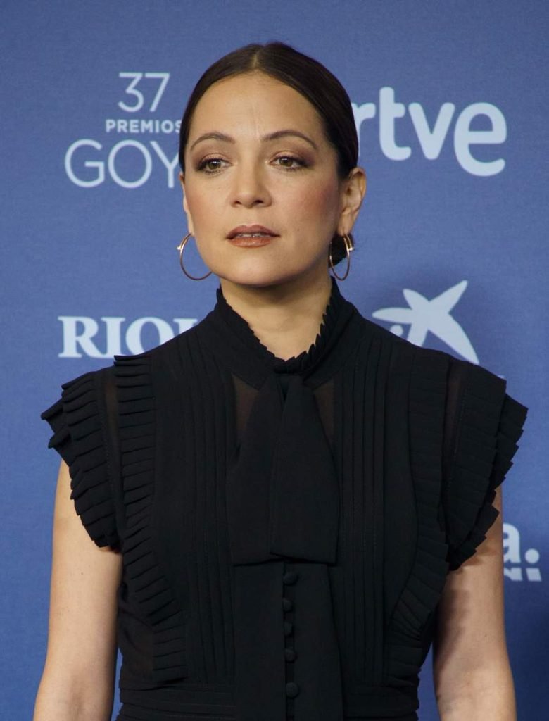 Natalia Lafourcade en Premios Goya 2023. Pedro J Pacheco, CC BY-SA 4.0 <https://creativecommons.org/licenses/by-sa/4.0>, via Wikimedia Commons.