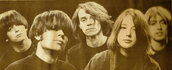 Slowdive, banda británica. deepskyobject, CC BY-SA 2.0 , via Wikimedia Commons.