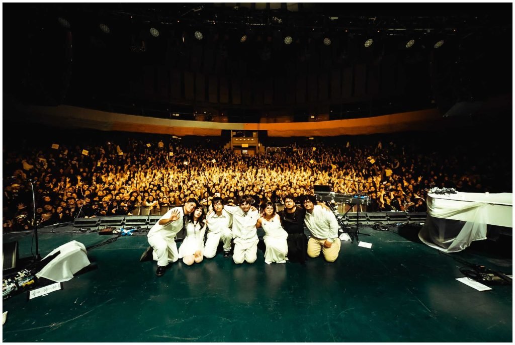 Candelabro en Teatro La Cúpula. Por _@alebesoain_4.