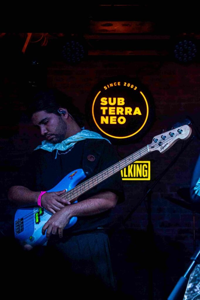 María y los Templos en Club Subterráneo presentando Fiebre - Por Sebastián Lara.